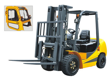 Mekanik Diesel Forklift Truck 3000kg Kapasitas Adjustable Seat Kekuatan Tinggi