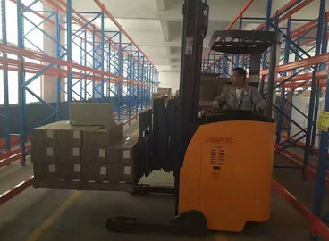 Gunting Ganda Lorong Sempit Memperluas Forklift, 1 Ton Forklift Listrik 24 V 560AH