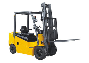 Kursi Tipe Empat Roda Forklift Diesel Didukung 1,5 Ton Dengan 6m Lifting Tinggi