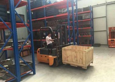 Truk Forklift Listrik 1600kg Untuk Material Panjang, Forklift Lorong Sempit 4 Arah